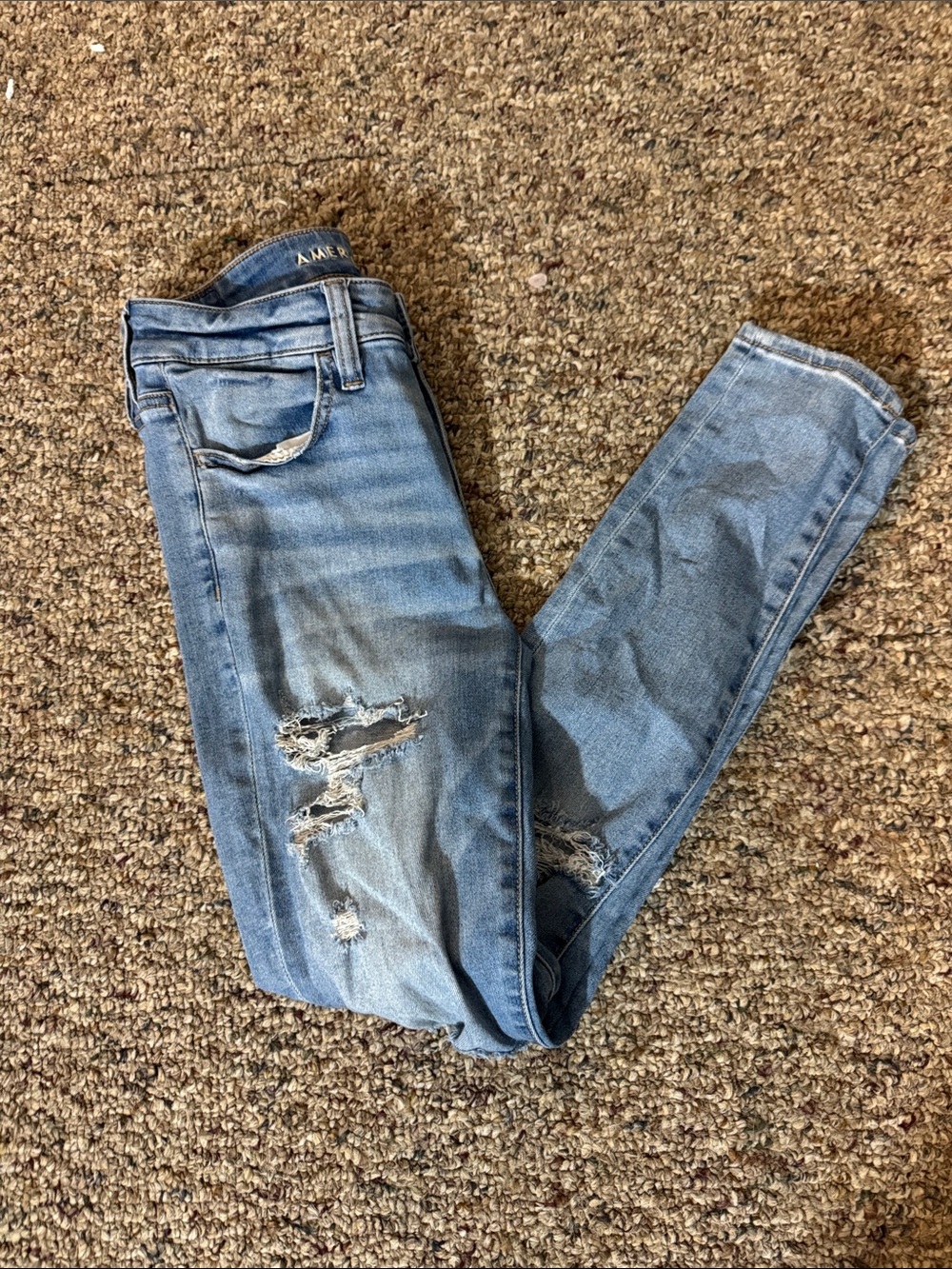 American Eagle Outfitters Light Blue Distressed Skinny Jeans